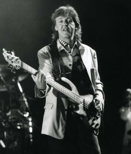 Paul McCartney 1990 NJ.jpg